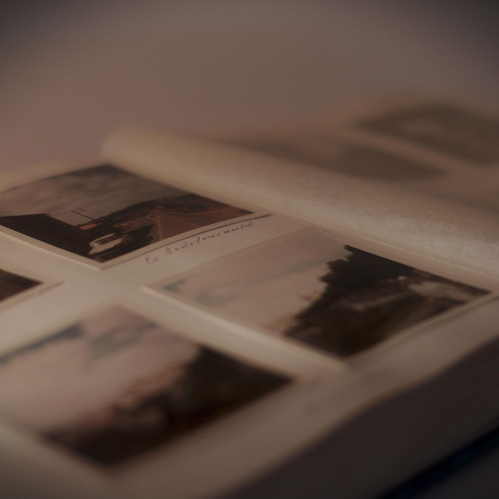 We bind beautiful, custom-designed wedding albums and books. Also available for portfolios, family albums, and graduation memories.